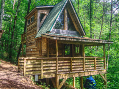 Firefly Bend: Treehouse on Private Creek