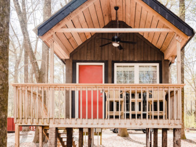 Rustic Red: Ocmulgee Riverside Cabin